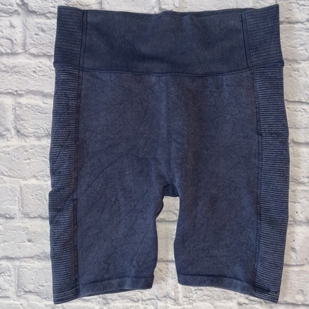 Harmony Balance Compression Athletic Athleisure Sport  Workout Yoga Bike Shorts
